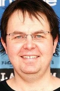 Стюарт МакДональд