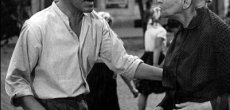 Магазин на площади (1965)